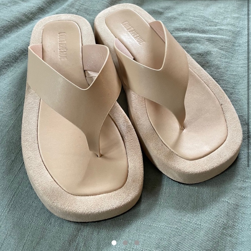 Cult Avenue Style Muse Sandals - Beige size 38 / 7